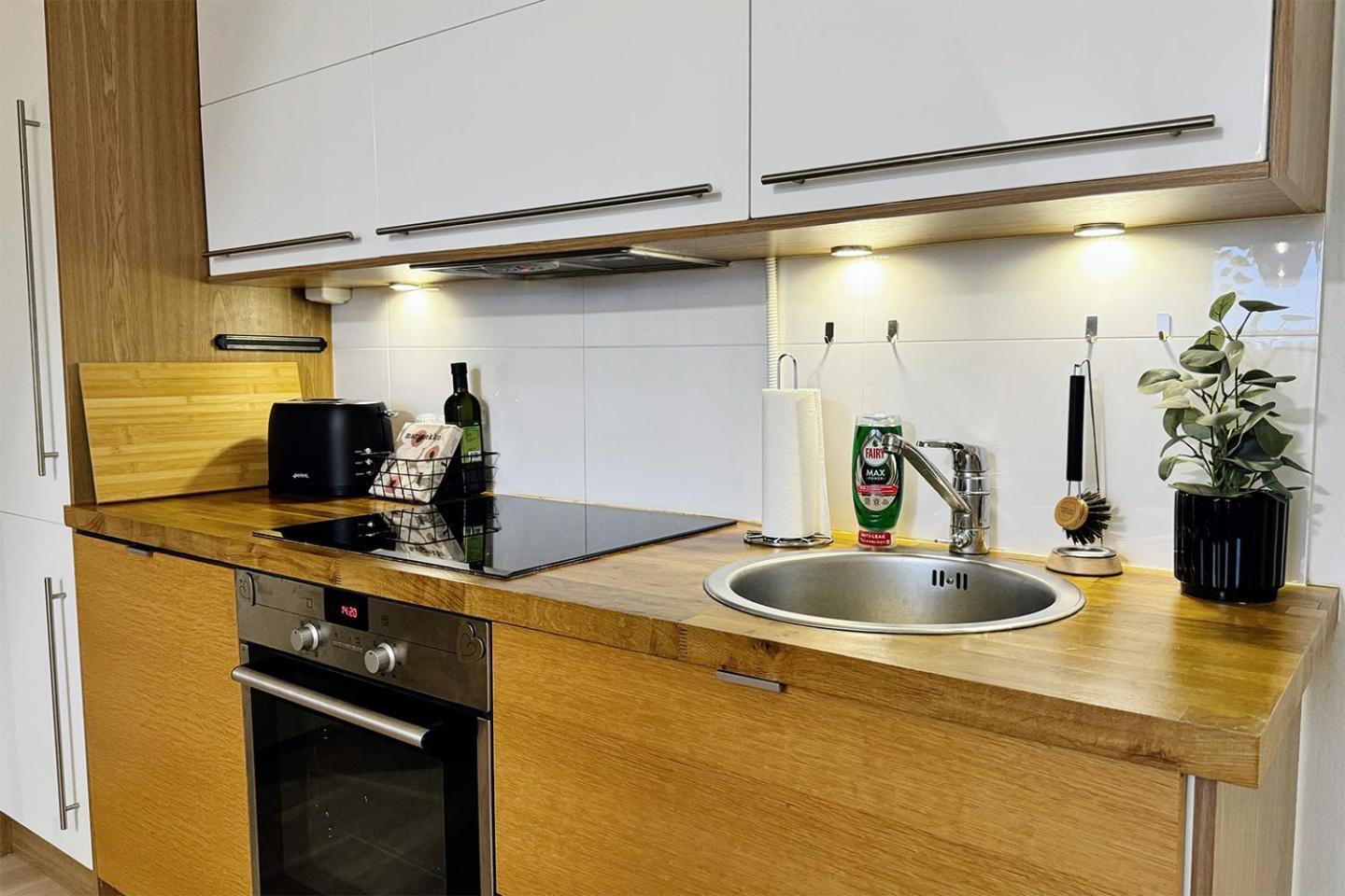 Skyroom - Sauna, Family-friendly & Skyline Views Appartement Helsinki